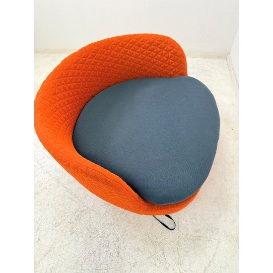 tweedehands - gebruikt - refurbished Moooi Bart swivel design fauteuil rood Fauteuils
