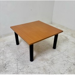 Coffeetable vierkant blad met zwarte kolompoten