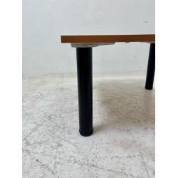 Coffeetable vierkant blad met zwarte kolompoten