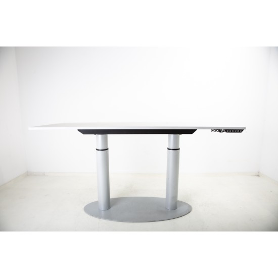 gebruikte Customized Linak Conference table/Workplace Electrically Adjustable tweedehands Electrically adjustable desks