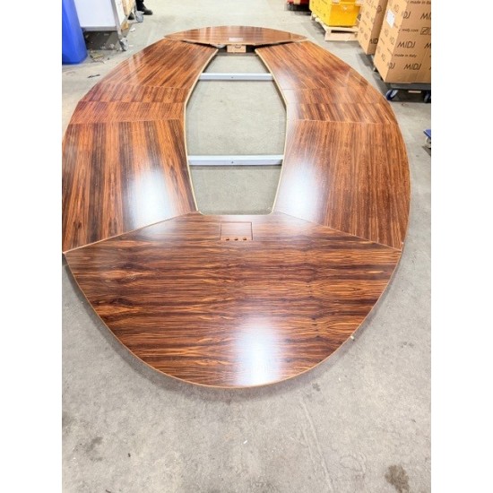 tweedehands - gebruikt - refurbished Custom-made luxury conference table for 12 people Conference table