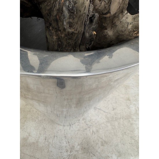 tweedehands - gebruikt - refurbished Aluminum conical plant pot 120 cm high Armchair