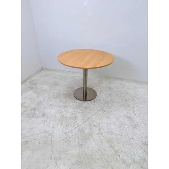 tweedehands - gebruikt - refurbished Round table with stainless steel column base and beech top, 90 cm Design table