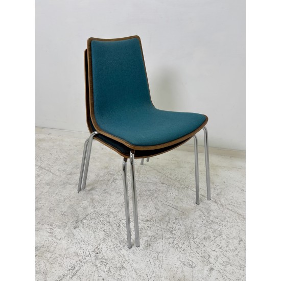 tweedehands - gebruikt - refurbished Upholstered chair with wooden shell - stackable, various colors Chairs 4 legs