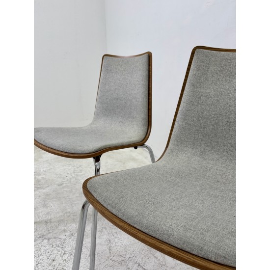 tweedehands - gebruikt - refurbished Upholstered chair with wooden shell - stackable, various colors Chairs 4 legs