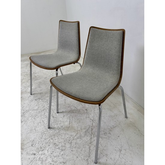 tweedehands - gebruikt - refurbished Upholstered chair with wooden shell - stackable, various colors Chairs 4 legs