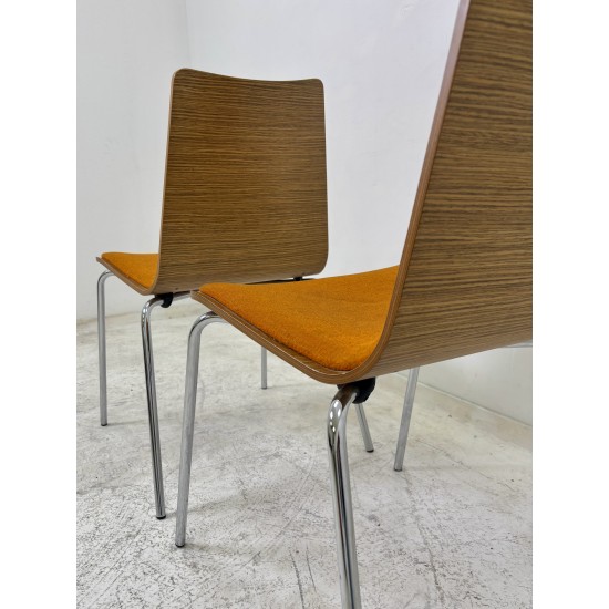 tweedehands - gebruikt - refurbished Upholstered chair with wooden shell - stackable, various colors Chairs 4 legs