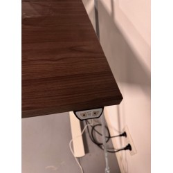 Palmberg Crew Solitair sit-stand desk showroom