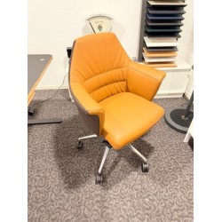 Sitland Of Course executive high back two tone cognac leer showroommodel