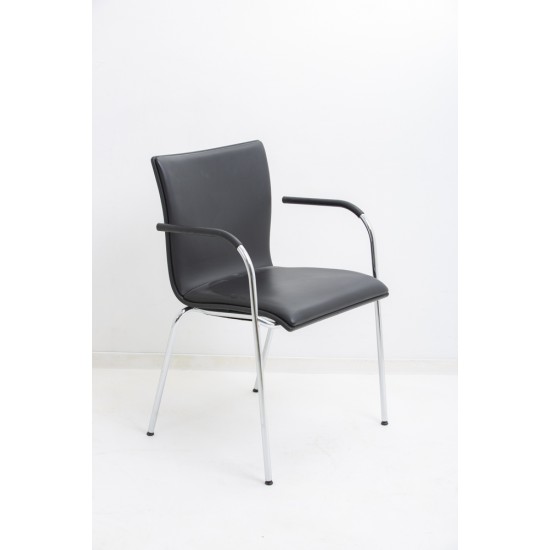 tweedehands - gebruikt - refurbished Thonet S166 4-legged Chair Special Black Leather Canteen chairs