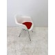 tweedehands - gebruikt - refurbished Vitra Eames DAR look a like wit met zitkussen Kuipstoelen