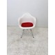 tweedehands - gebruikt - refurbished Vitra Eames DAR look a like wit met zitkussen Kuipstoelen
