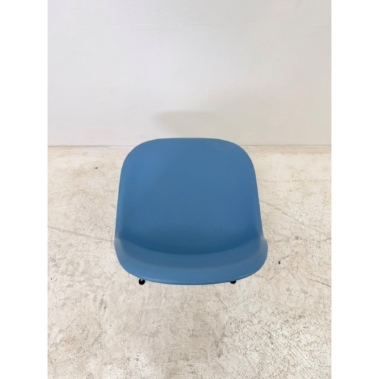 tweedehands - gebruikt - refurbished Vitra Eames DSR plastic side chair - bucket seat Bucket seat chairs