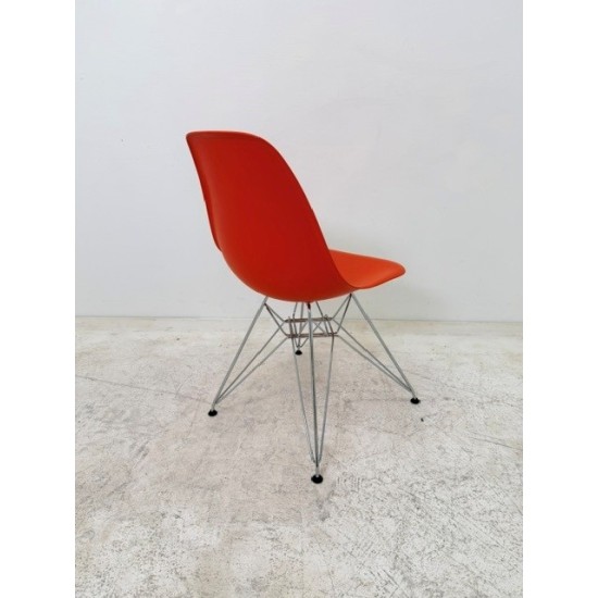tweedehands - gebruikt - refurbished Vitra Eames DSR plastic side chair - bucket seat Bucket seat chairs