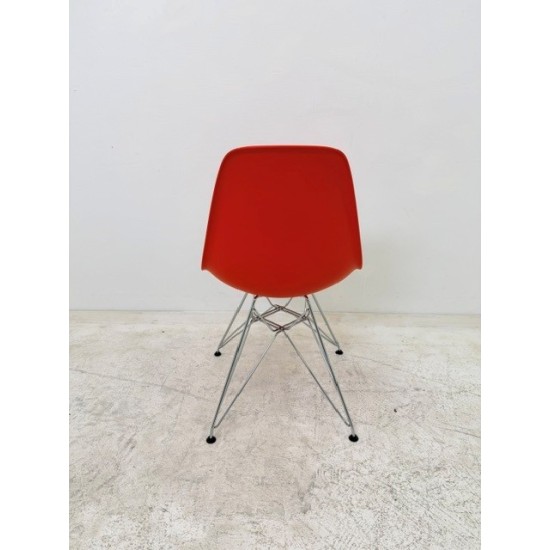 tweedehands - gebruikt - refurbished Vitra Eames DSR plastic side chair - bucket seat Bucket seat chairs