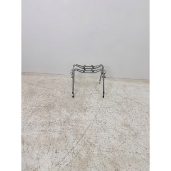 tweedehands - gebruikt - refurbished Vitra Eames DSS-N Original Base Plastic Side Chair, Chrome Bucket seat chairs