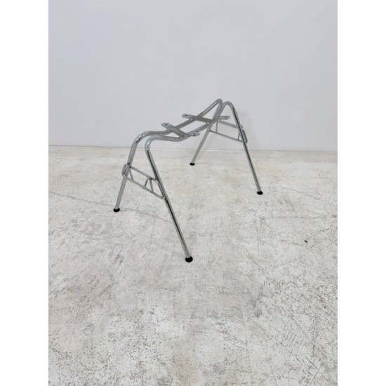 tweedehands - gebruikt - refurbished Vitra Eames DSS-N Original Base Plastic Side Chair, Chrome Bucket seat chairs