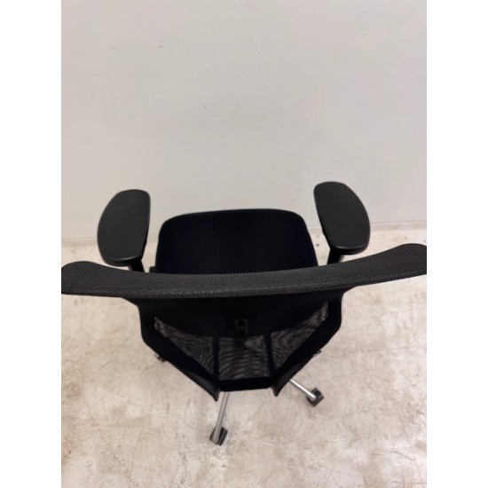 tweedehands - gebruikt - refurbished Vitra MedaPro + Bureaustoel met mesh rugleuning Bureaustoelen