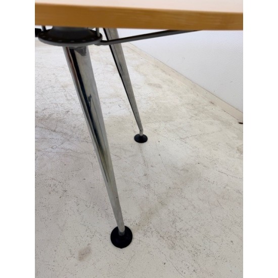 tweedehands - gebruikt - refurbished Vitra Medamorph ellips design vergadertafel 300x100cm Eetkamertafel