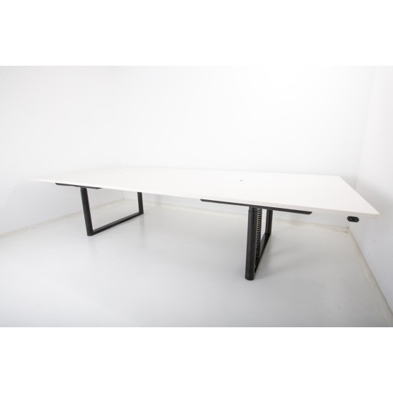 tweedehands - gebruikt - refurbished Vitra Tyde Electrically adjustable conference table Conference table