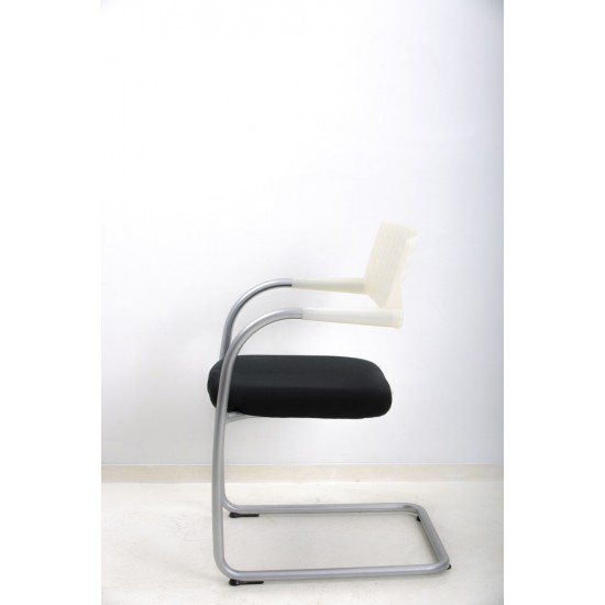 tweedehands gebruikt refurbished Vergaderstoelen Vitra VisaVis Sledestoel aluminium frame tweedehands - gebruikt - refurbished Vitra VisaVis Sledestoel aluminium frame Vergaderstoelen