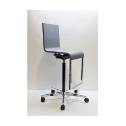 Vitra 04 High Counter Chair