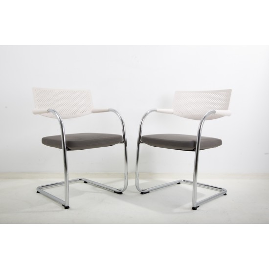 tweedehands - gebruikt - refurbished Vitra VisaVis Sledestoel Chrome stapelbaar Vergaderstoelen