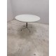 tweedehands gebruikt refurbished Eetkamertafel Vitra Eames Contract table 100 cm rond refurbished tweedehands - gebruikt - refurbished Vitra Eames Contract table 100 cm rond refurbished Eetkamertafel