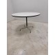 tweedehands gebruikt refurbished Eetkamertafel Vitra Eames Contract table 100 cm rond refurbished tweedehands - gebruikt - refurbished Vitra Eames Contract table 100 cm rond refurbished Eetkamertafel