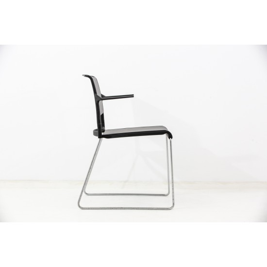 gebruikte Wilkhahn Aline 230 Cantilever Chair  Armrest tweedehands Canteen chairs