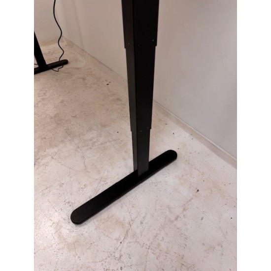 tweedehands gebruikt refurbished Electrically adjustable desks Wize Motion electric sit-stand desk tweedehands - gebruikt - refurbished Wize Motion electric sit-stand desk Electrically adjustable desks