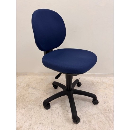 tweedehands - gebruikt - refurbished Wize Sale thuiswerk bureaustoel rood en donkerblauw zonder armleuningen Design bureaustoel