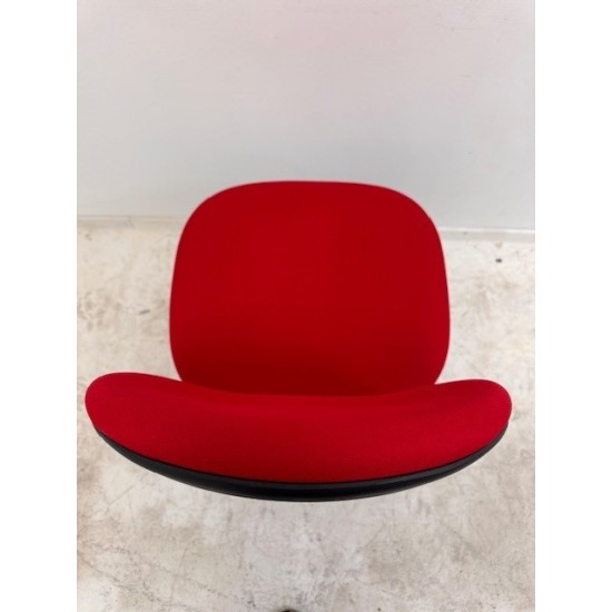 tweedehands - gebruikt - refurbished Wize Sale thuiswerk bureaustoel rood en donkerblauw zonder armleuningen Design bureaustoel