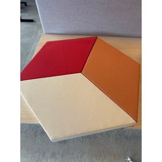 tweedehands - gebruikt - refurbished Zilenzio Fazett acoustic wall panels diamond red orange yellow showroom model Floor screen