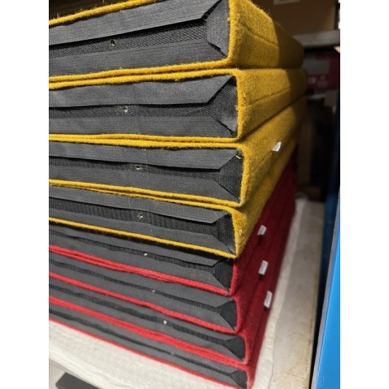 tweedehands - gebruikt - refurbished Zilenzio Fazett acoustic wall panels diamond red orange yellow showroom model Floor screen